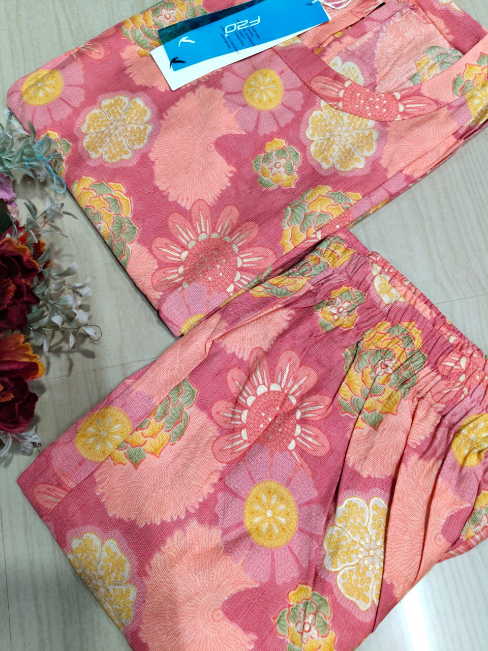 Premium Vertican Silk - VS93 (sleeves attached inside)