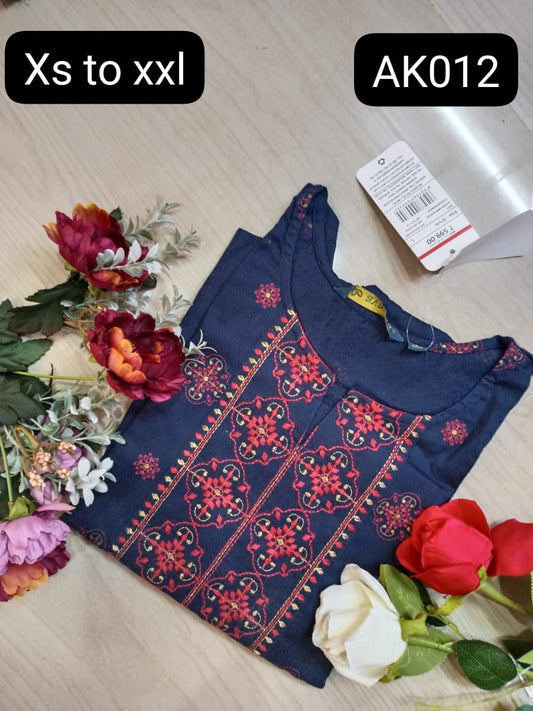 Trends Avasa Kurti - AK012