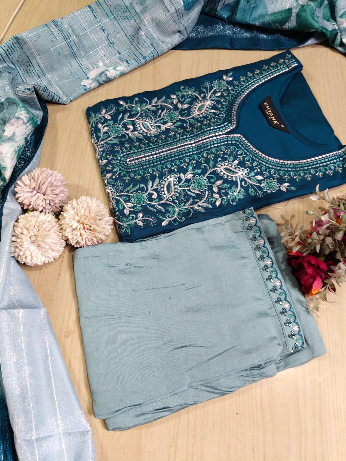 Visithra Silk Duppata Sets  VDS17