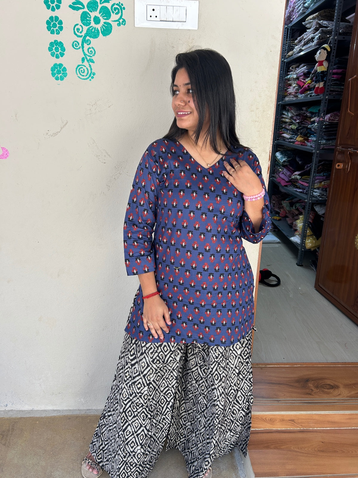 Short Kurti SK135
