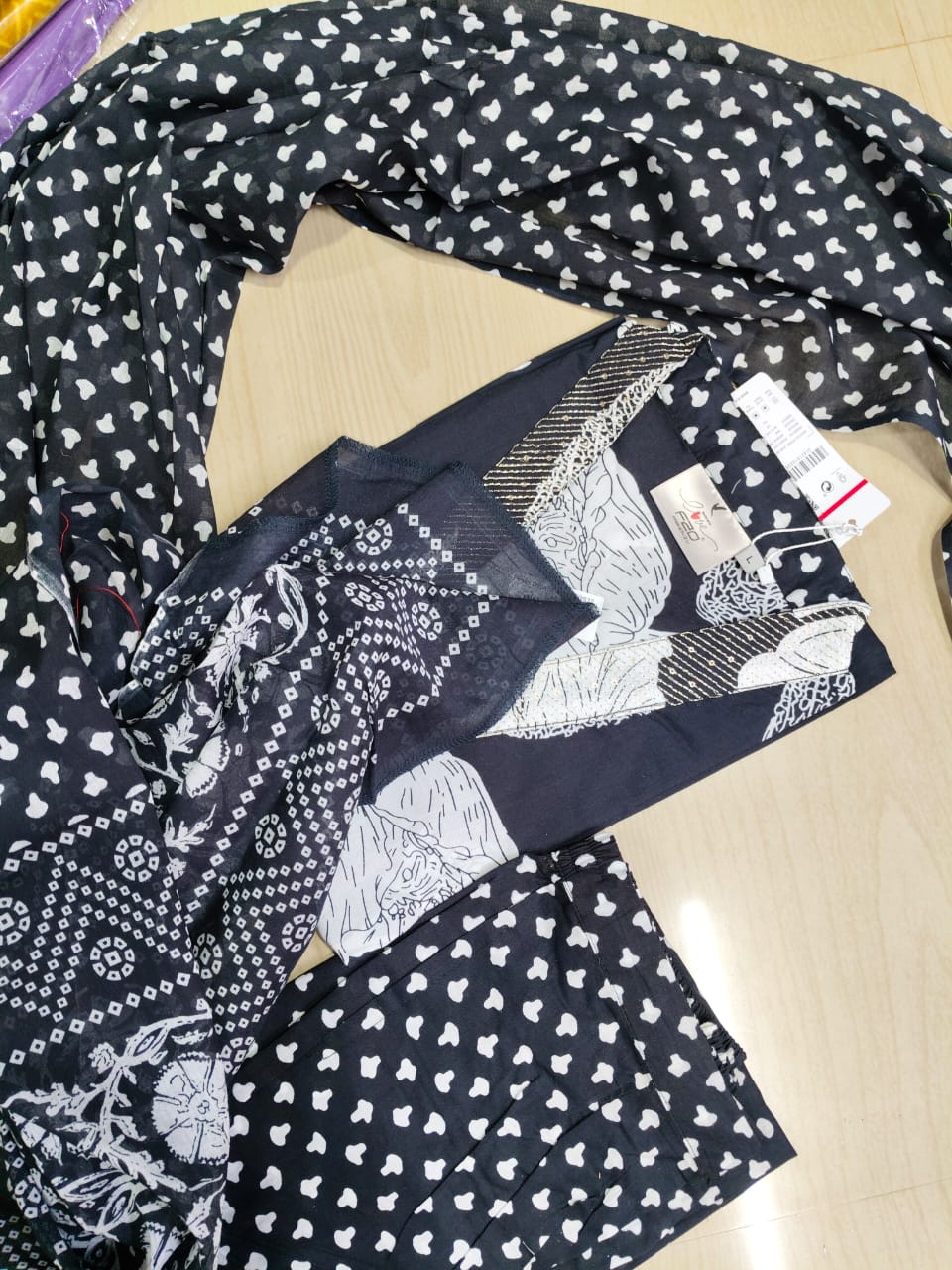 Petals Dupatta Sets - FDS32