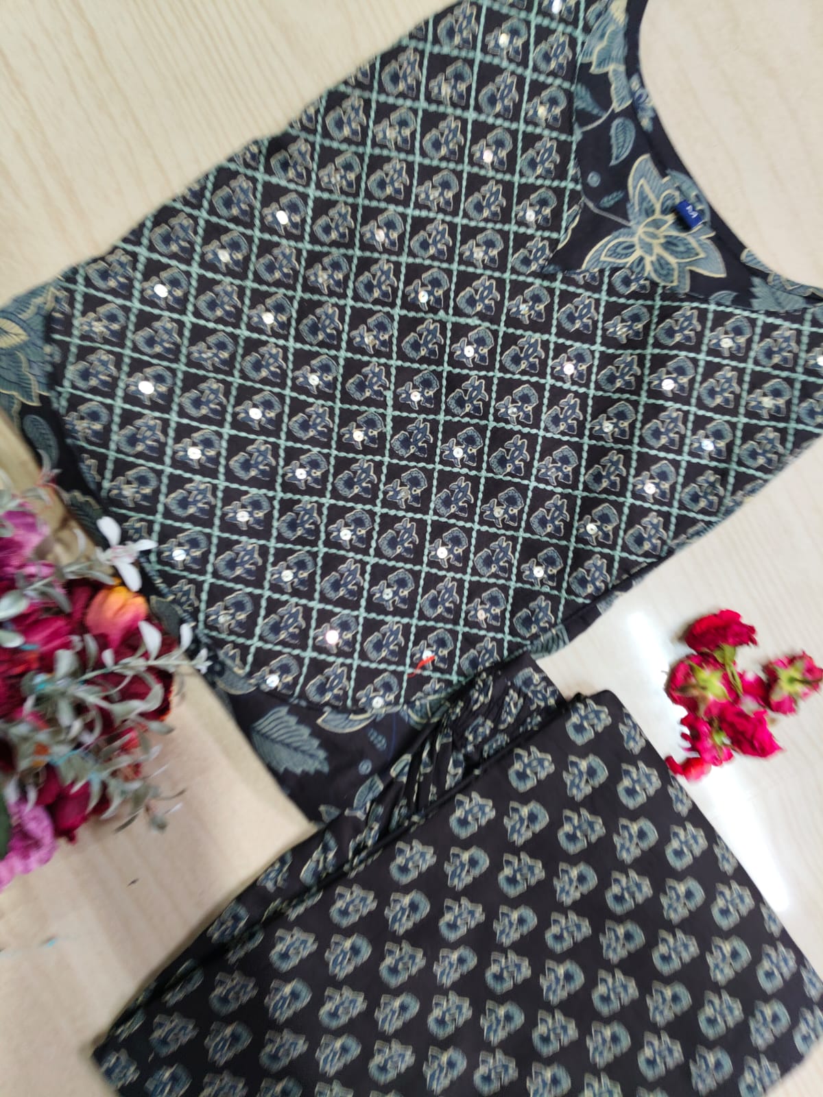 V neck Kurthi with Pant  ALN50