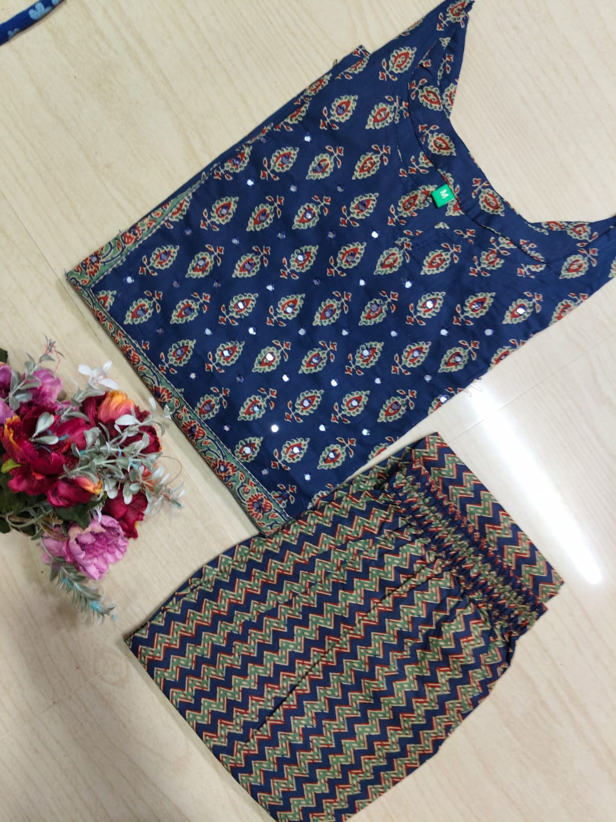 V neck Kurthi with Pant  ALN59