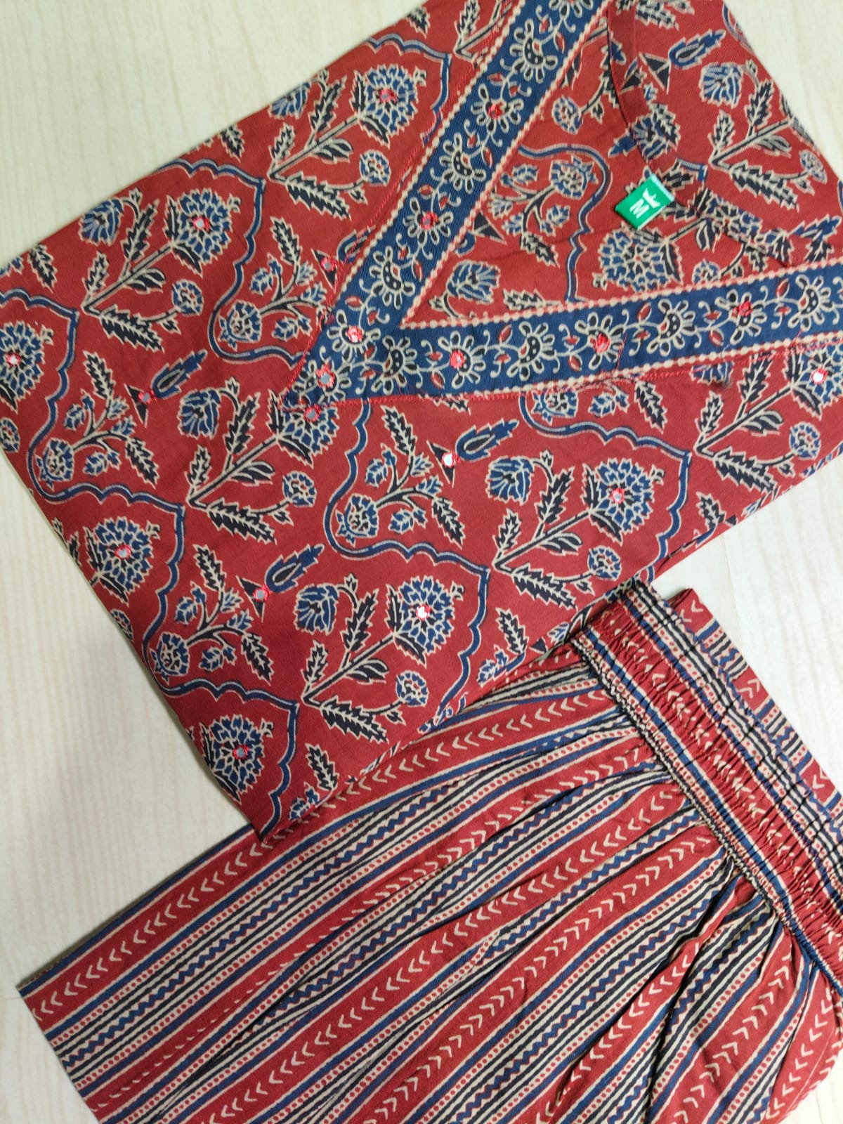 V neck Kurthi with Pant  ALN73