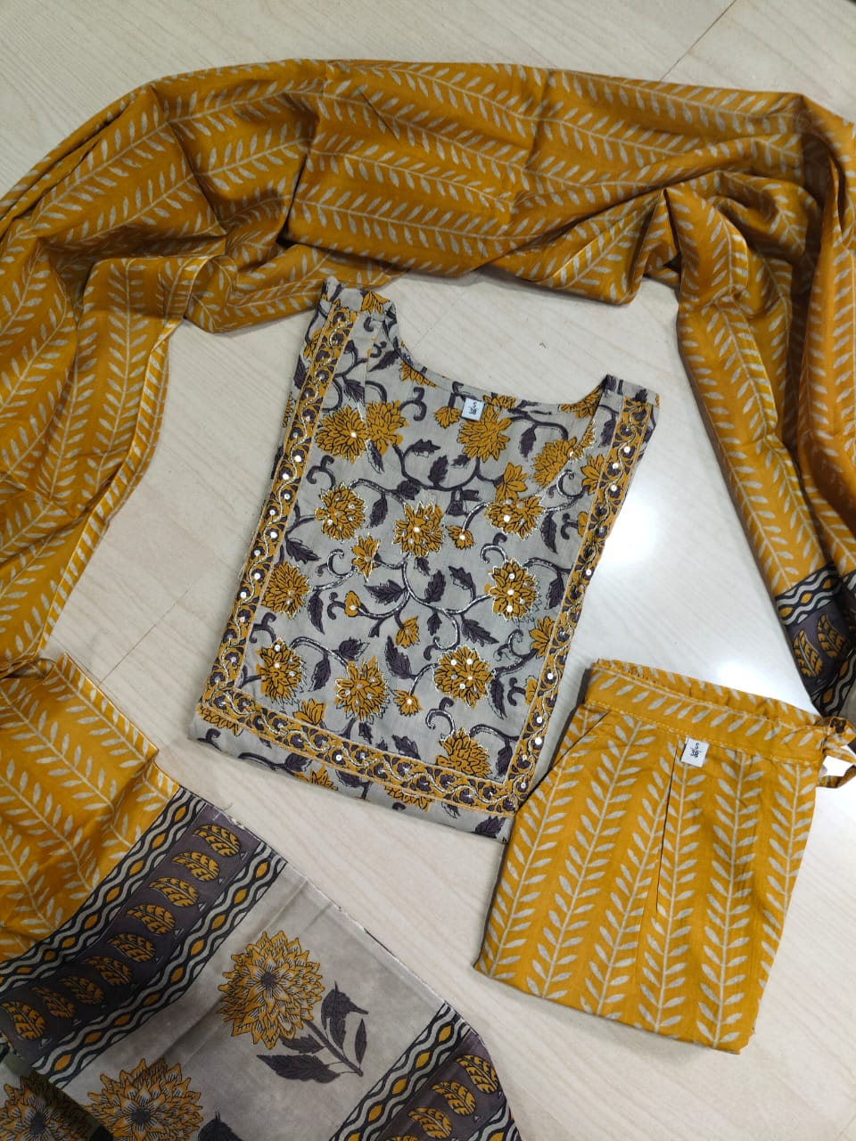 Classic Styles - DDS218