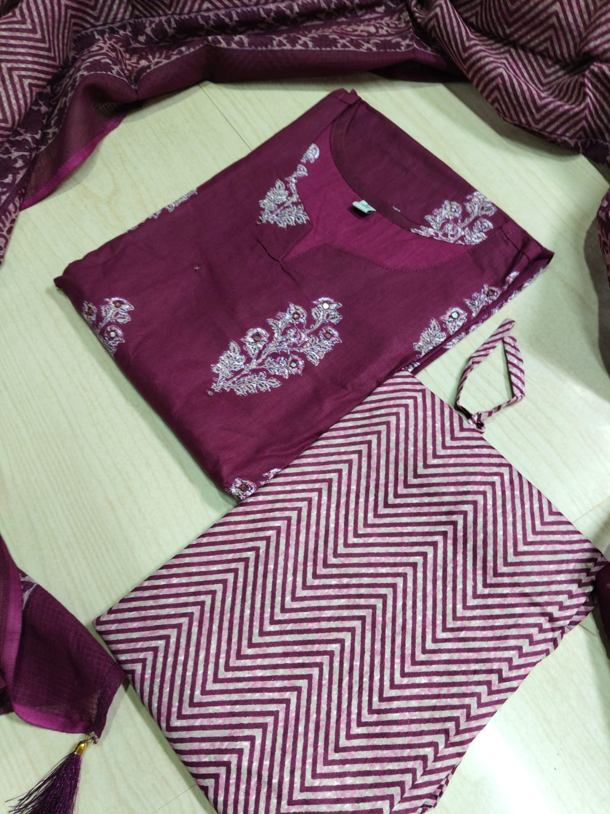 Classic Styles - DDS225