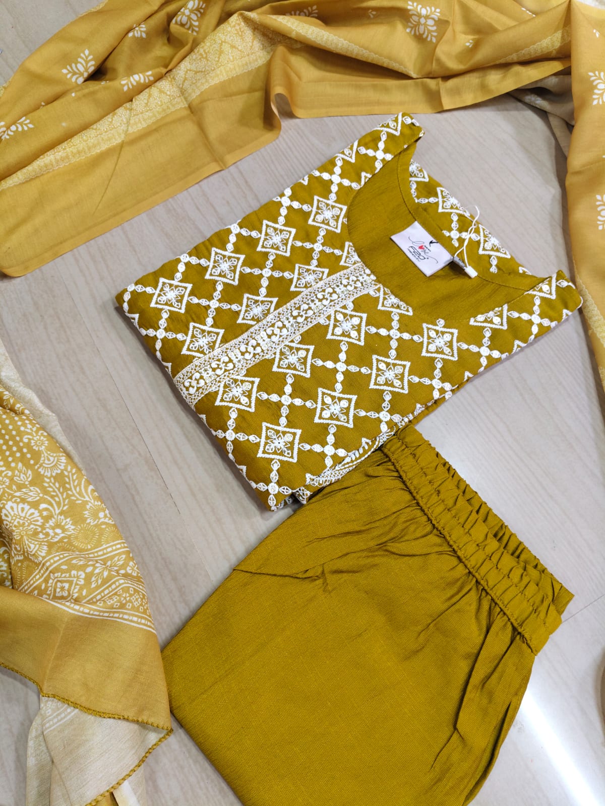 shiny dupatta set SSD17