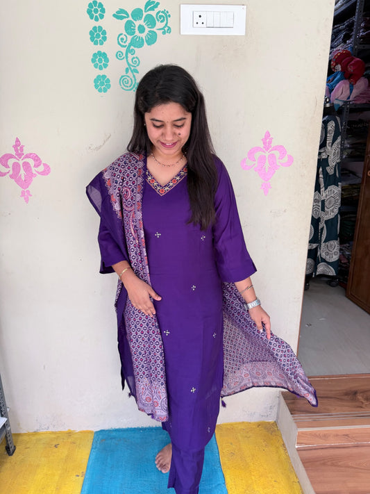 CHANDHERI SILK KURTHI SET - EW11