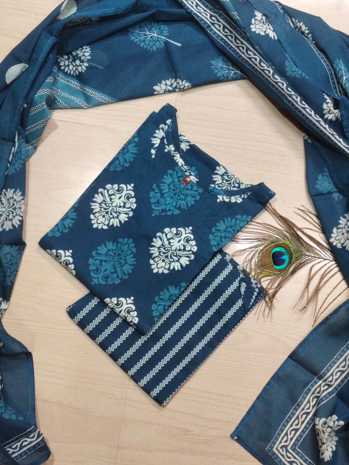 Petals Dupatta Sets  FDS179