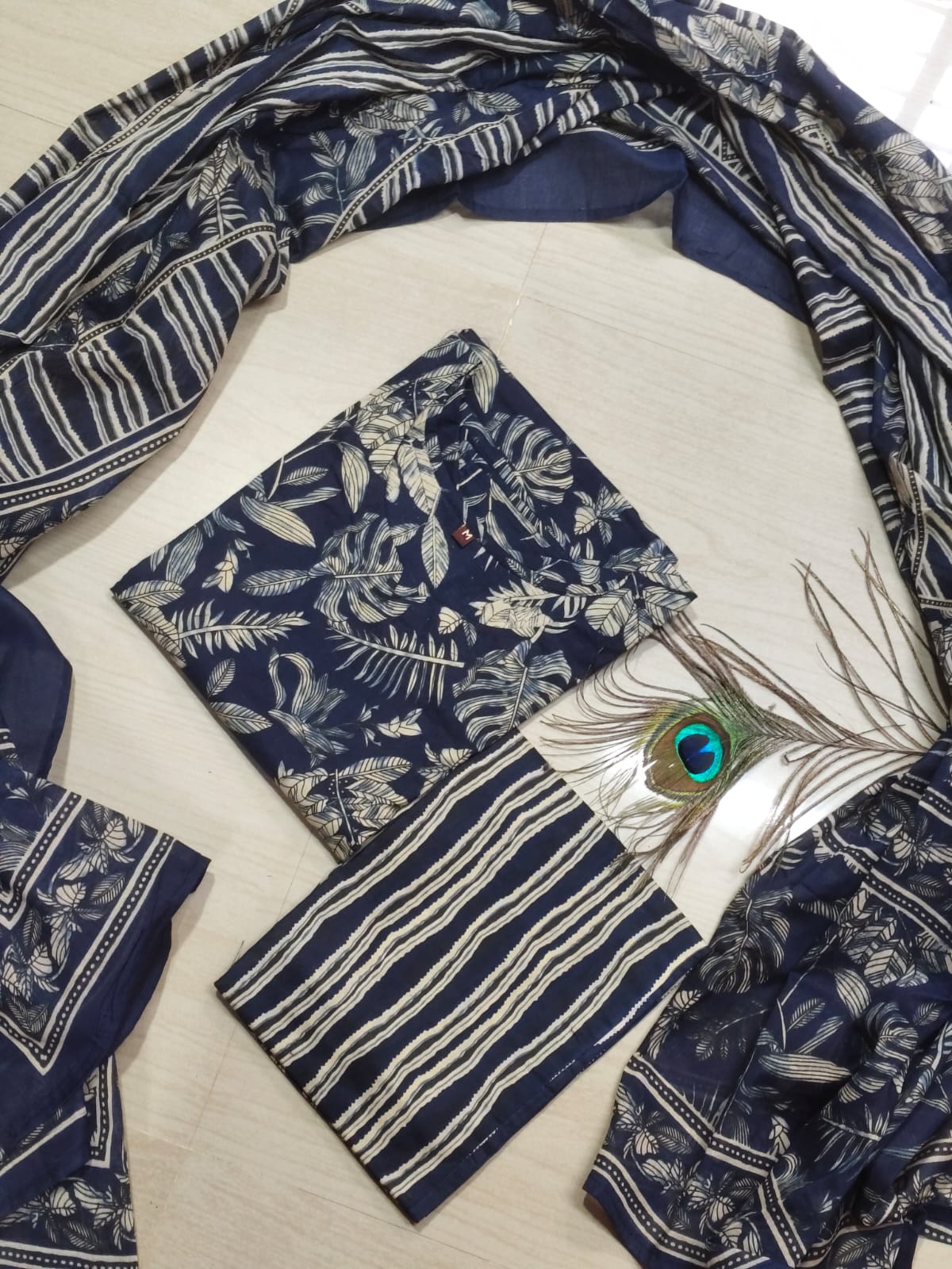 Petals Dupatta Sets  FDS191