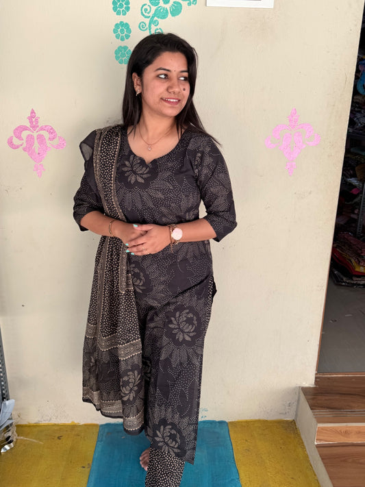 Petals Dupatta Sets  FDS178