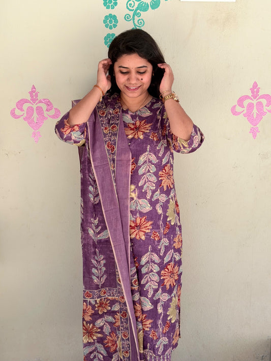 Petals Dupatta Sets  FDS195