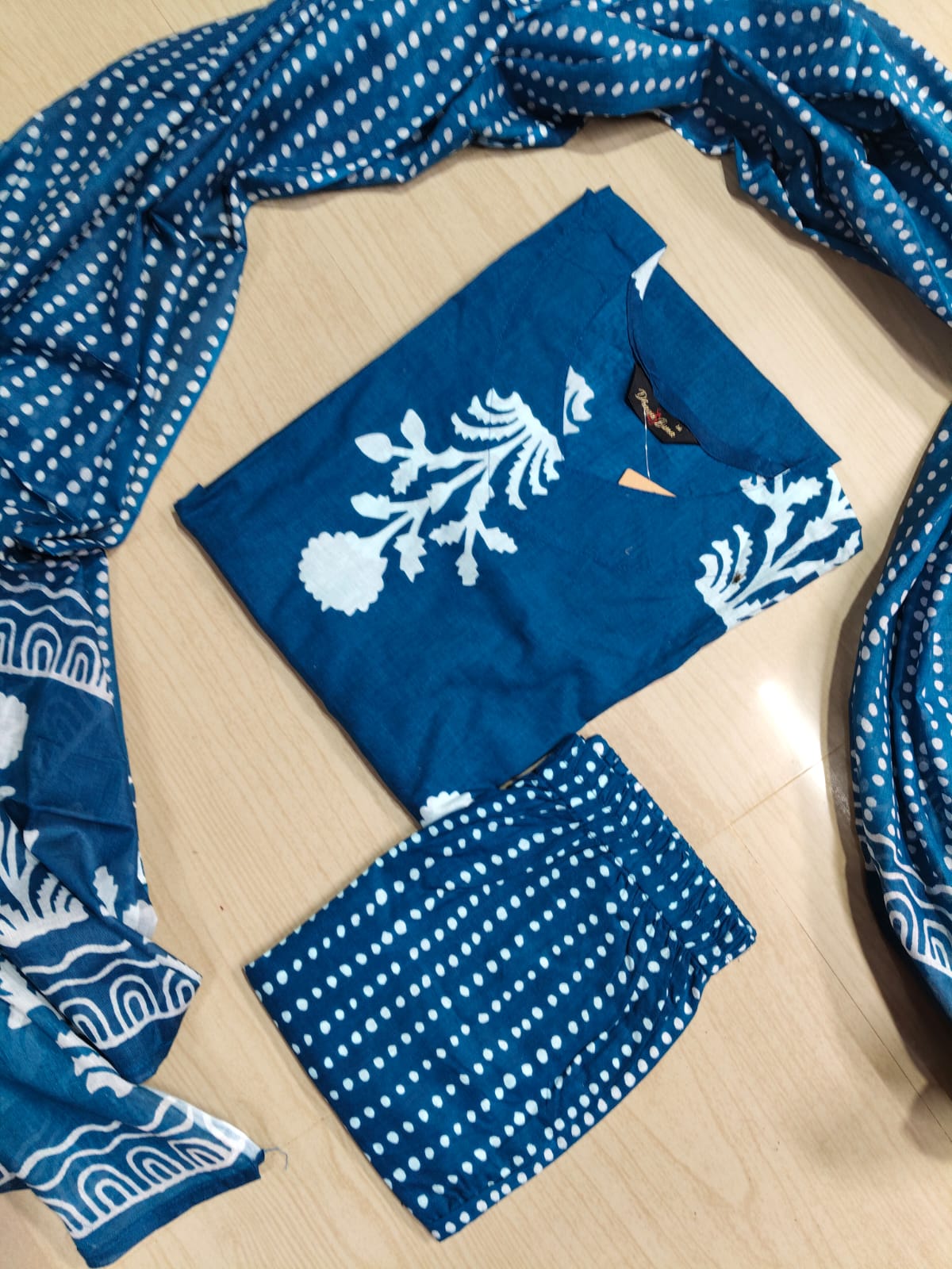 Petals Dupatta Sets  FDS199