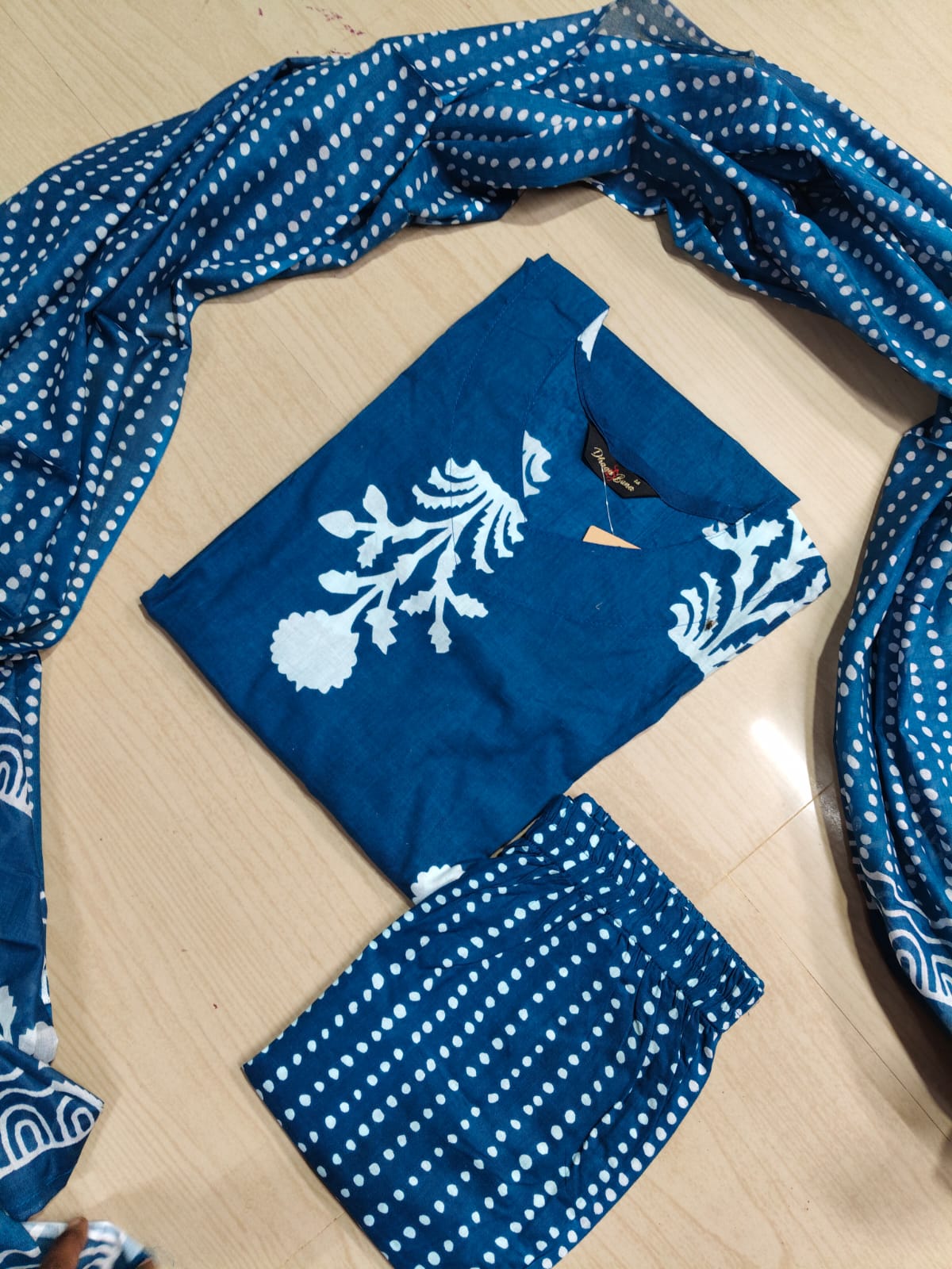 Petals Dupatta Sets  FDS199