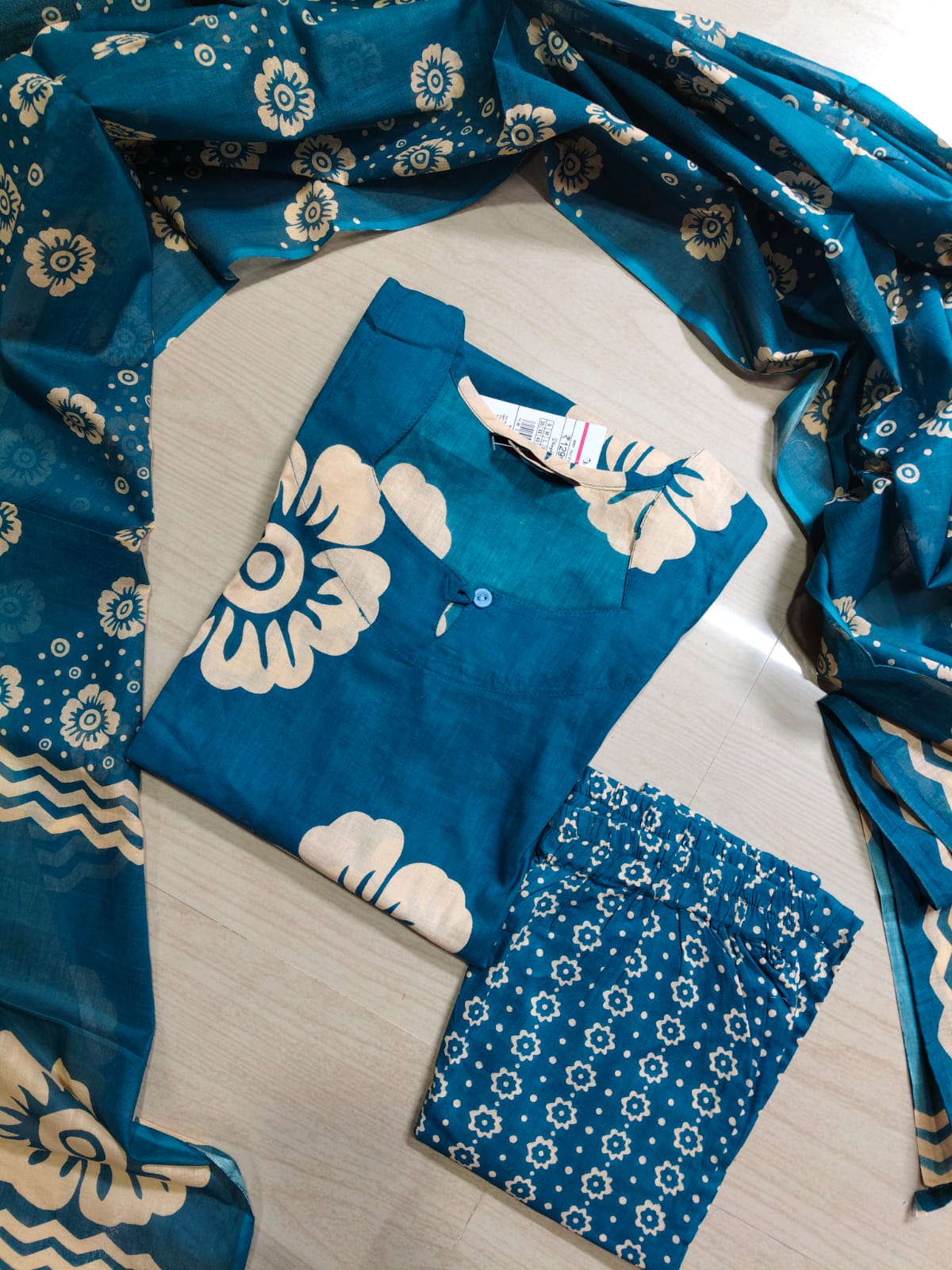 Petals Dupatta Sets  FDS202