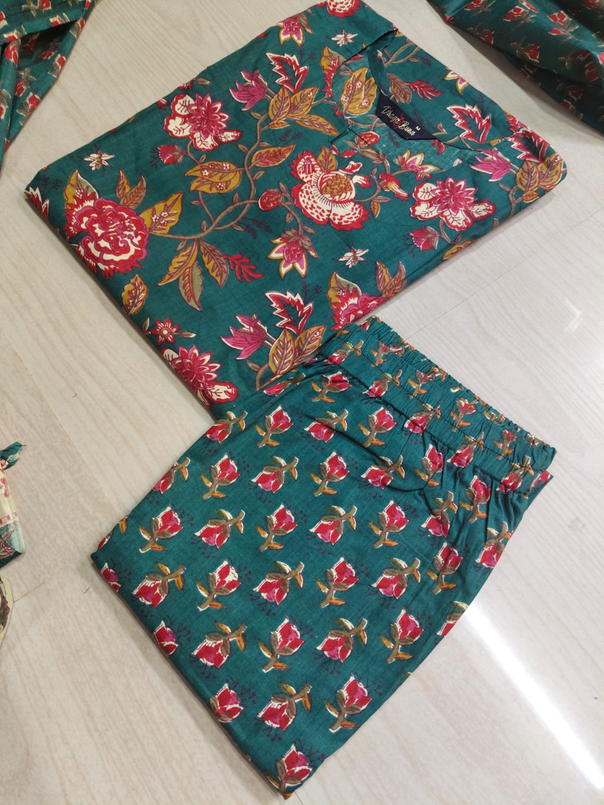 Petals Dupatta Sets  FDS206