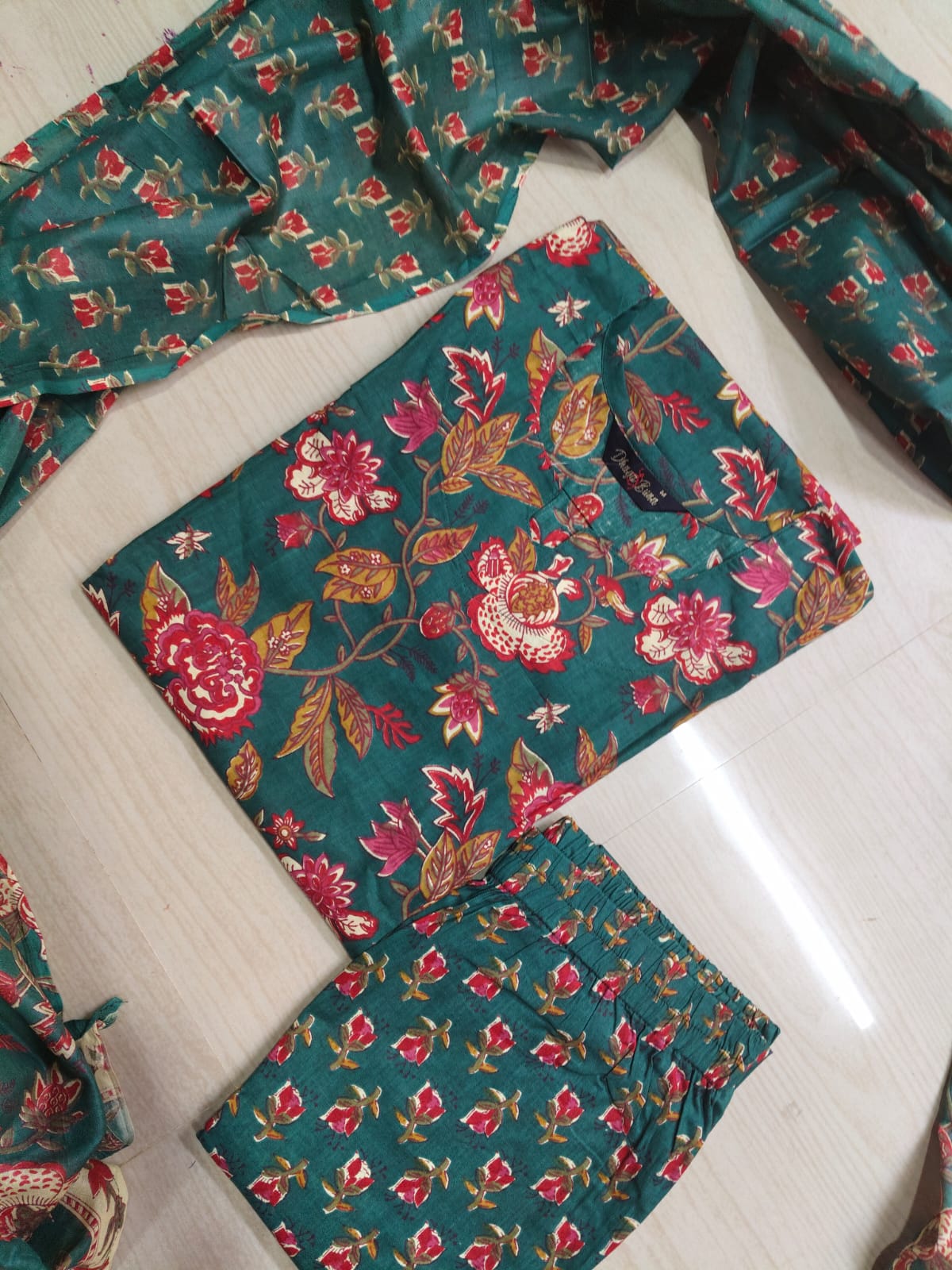 Petals Dupatta Sets  FDS206