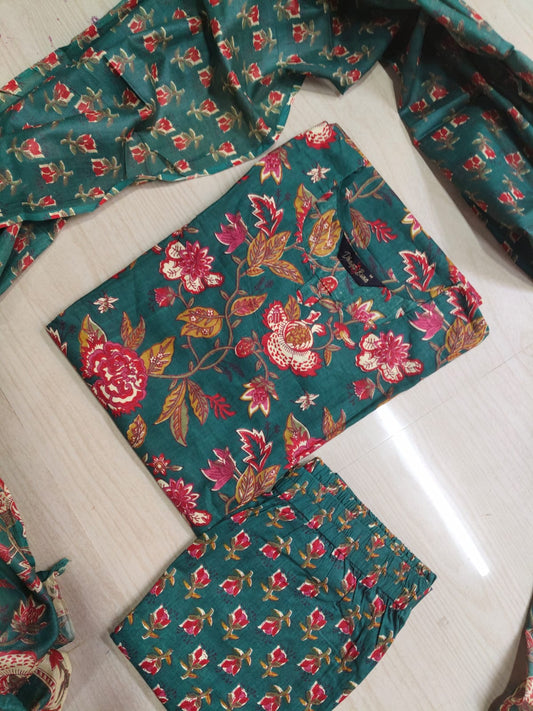 Petals Dupatta Sets  FDS206