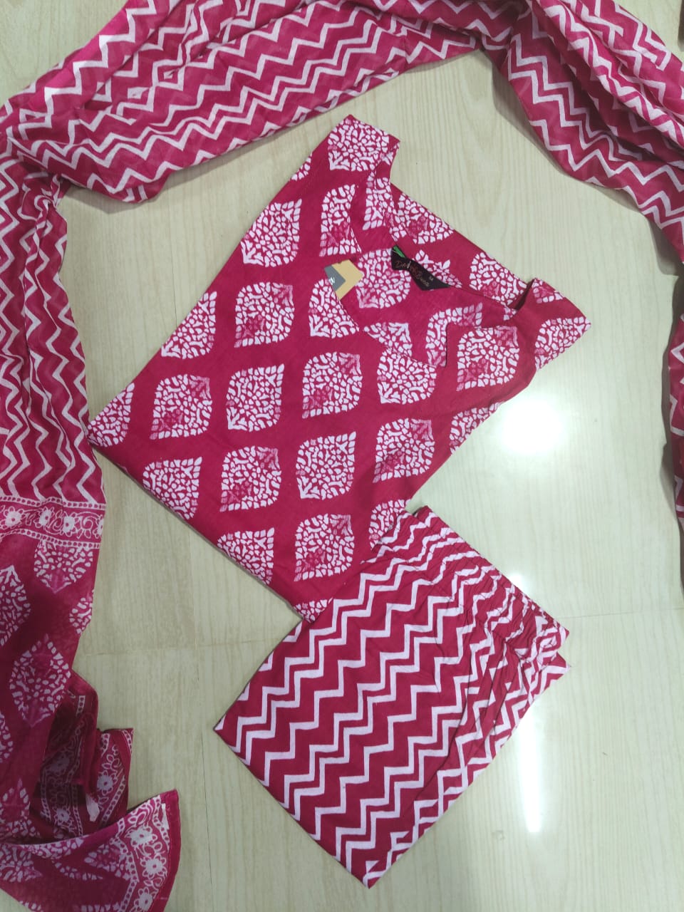 Petals Dupatta Sets  FDS208