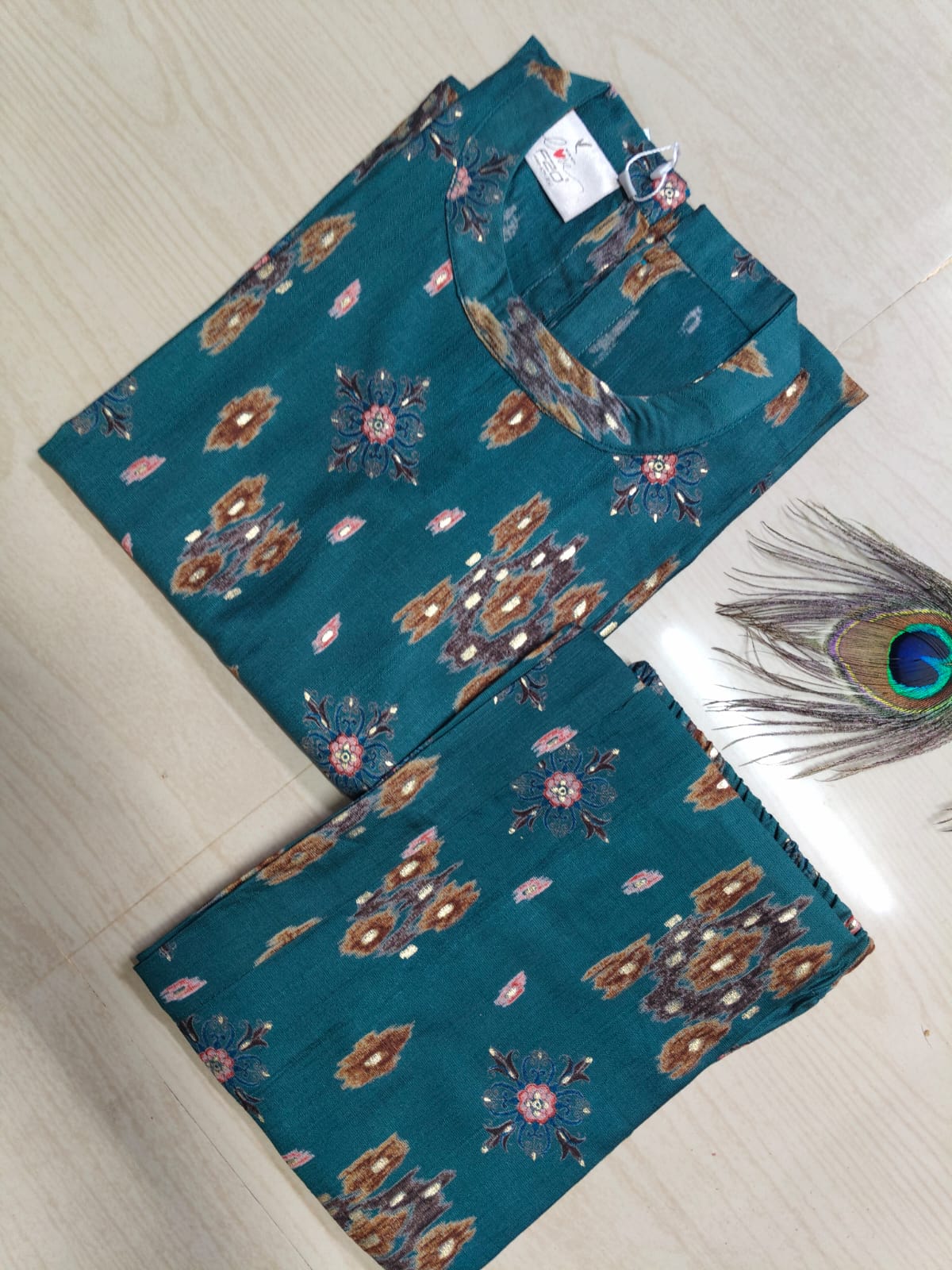 Premium Vertican Silk - VS26 (sleeves attached inside)