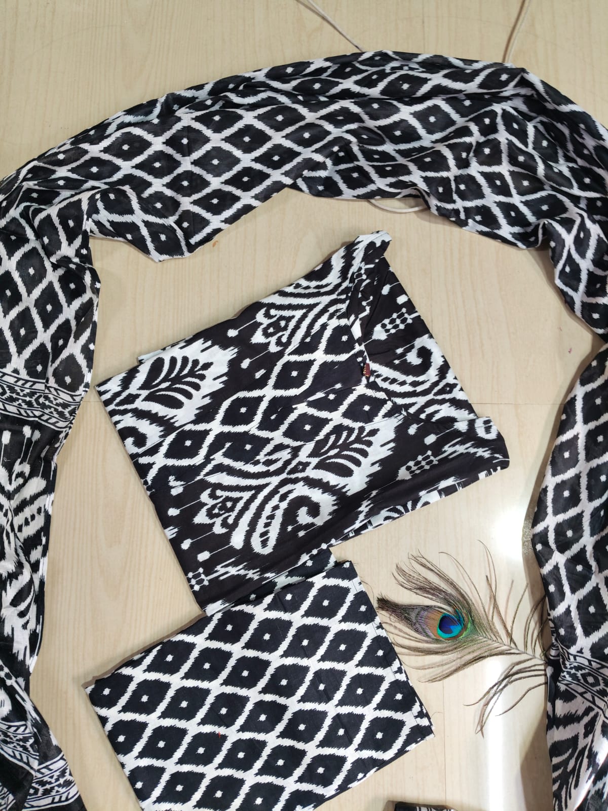 Petals Dupatta Sets  FDS209