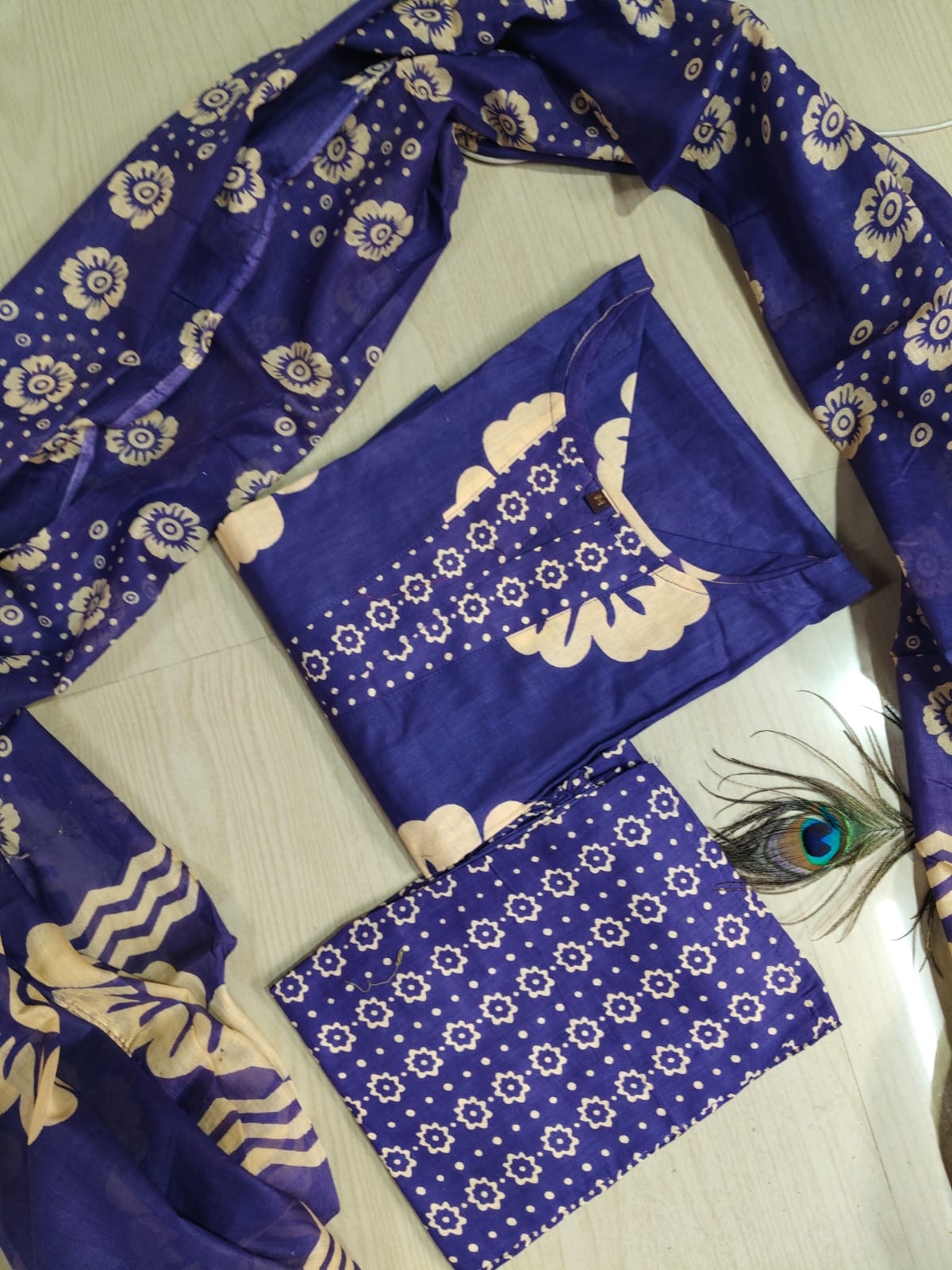Petals Dupatta Sets  FDS210