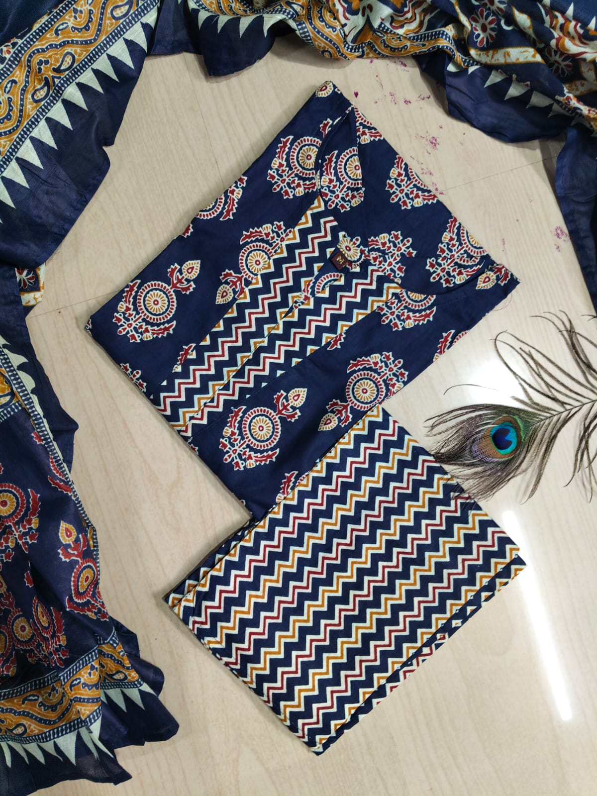 Petals Dupatta Sets  FDS213