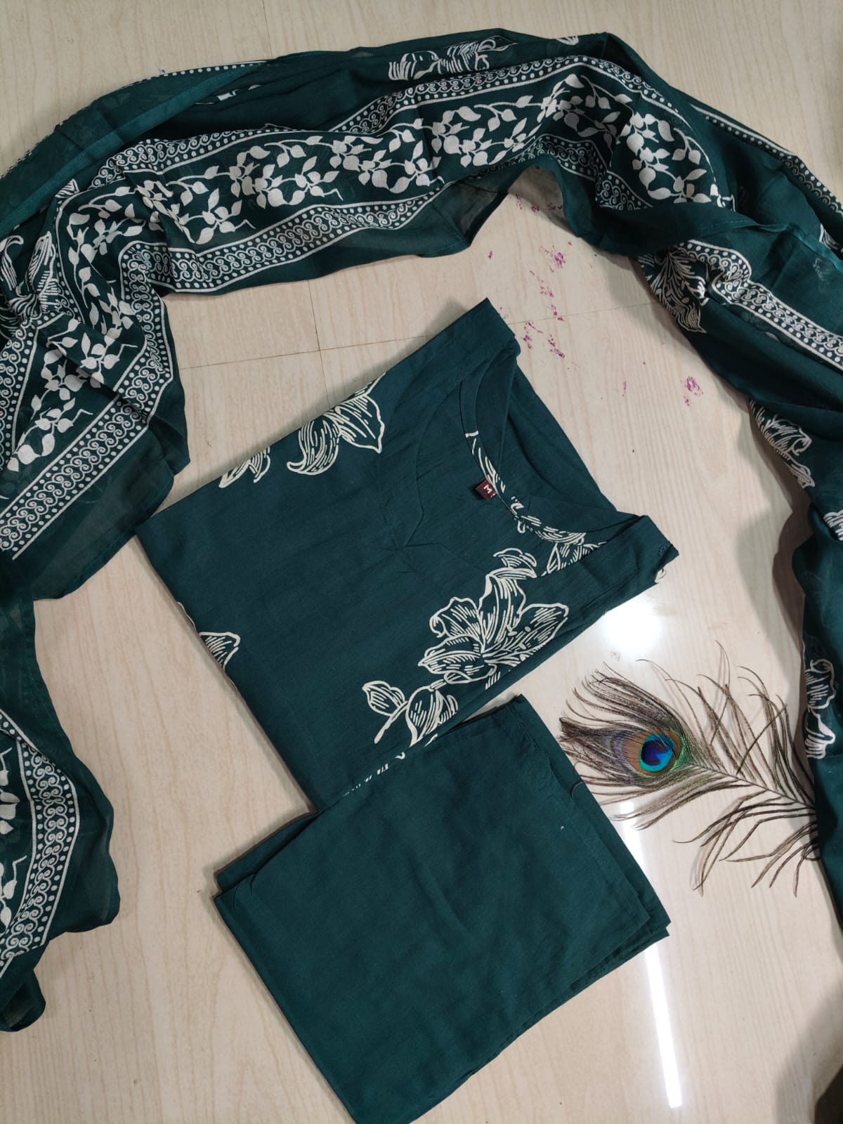 Petals Dupatta Sets  FDS217