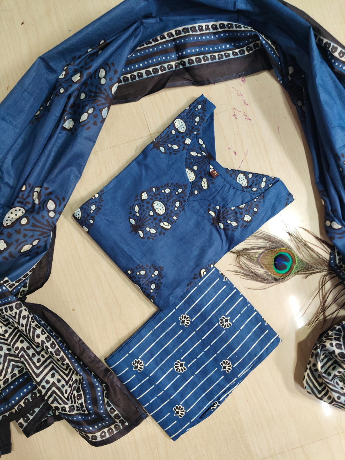 Petals Dupatta Sets  FDS221