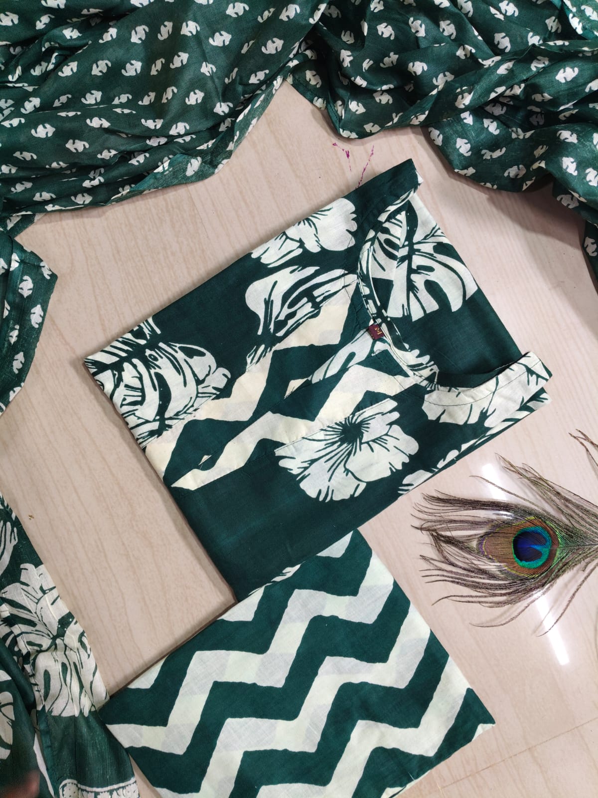 Petals Dupatta Sets  FDS222