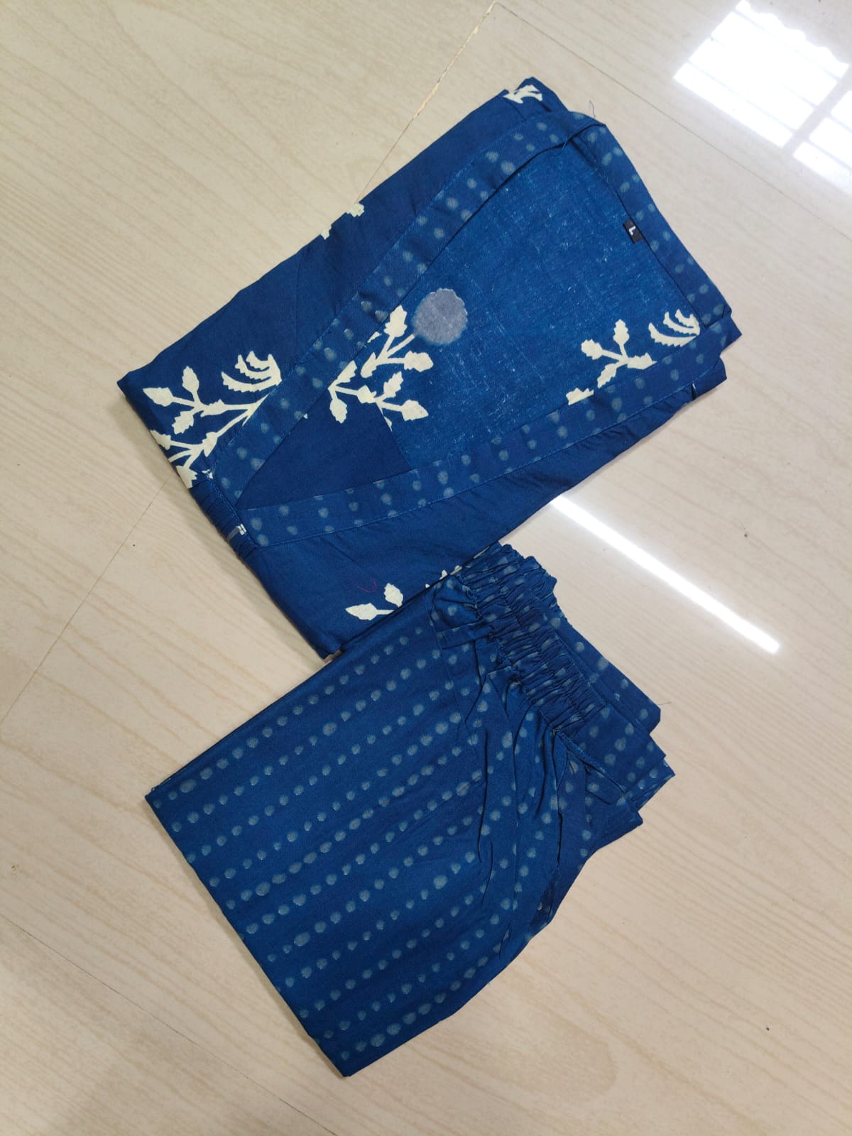 Feeding Kurti With Phant  FKP04