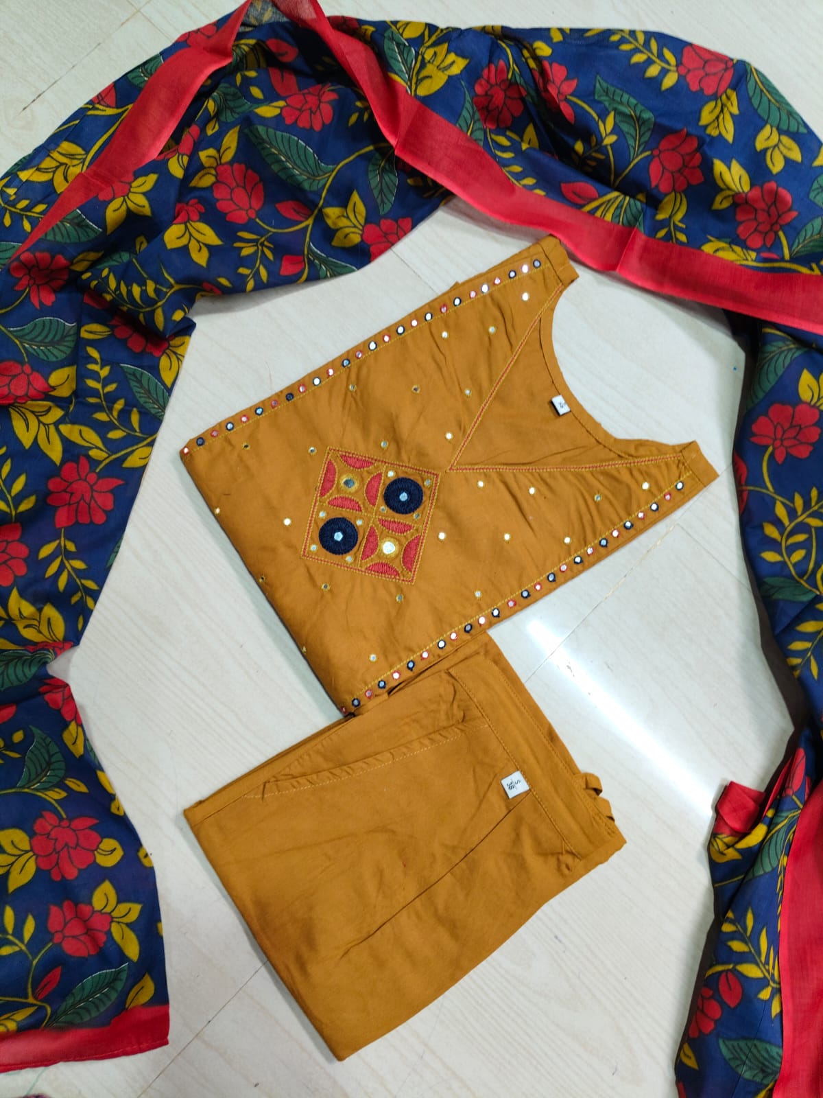 Classic Styles - DDS135