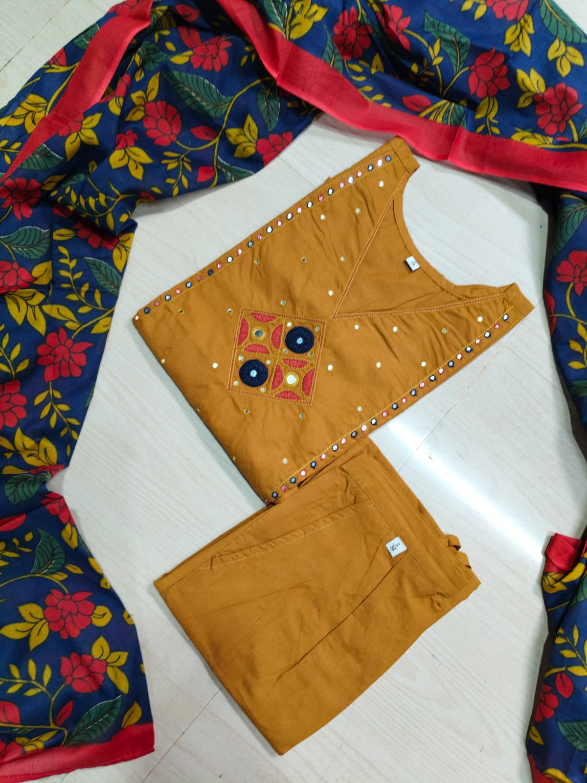 Classic Styles - DDS135