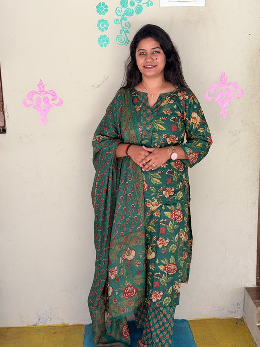 Petals Dupatta Sets  FDS262