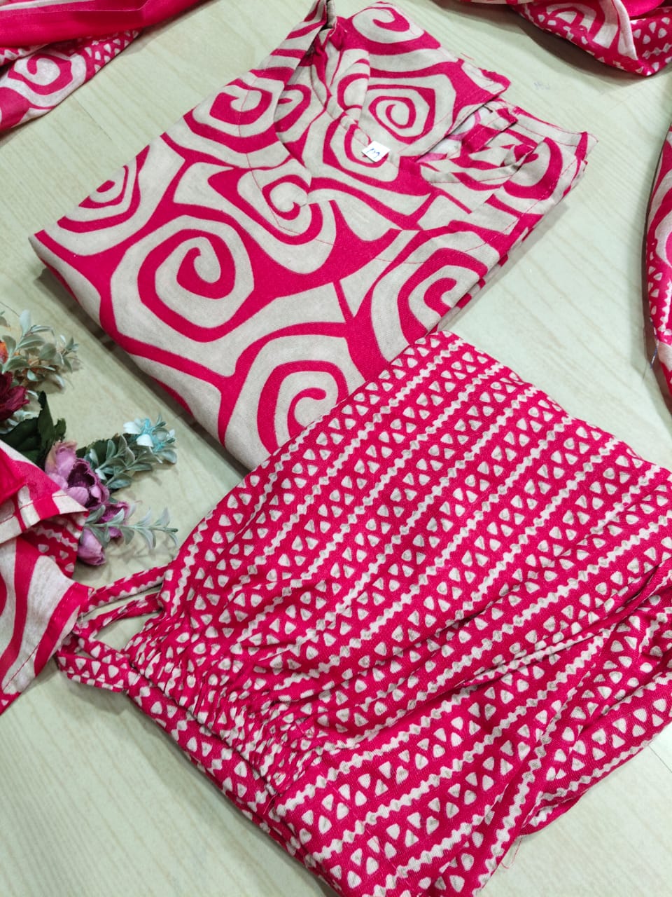 Kurti with Pant and Linen Dupatta sets - KPL37