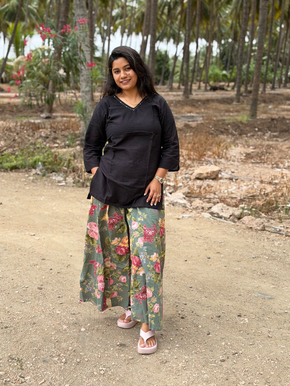 Short Kurthi With Pant  SKP06