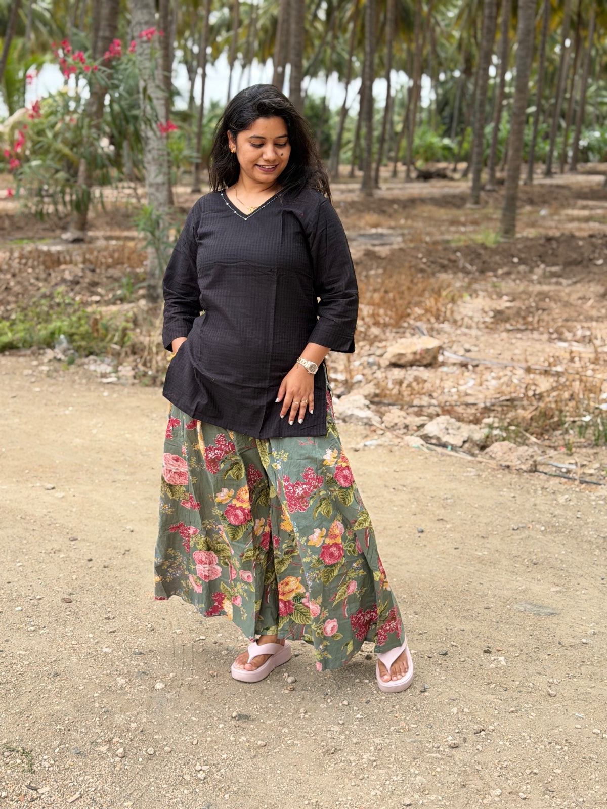 Short Kurthi With Pant  SKP06