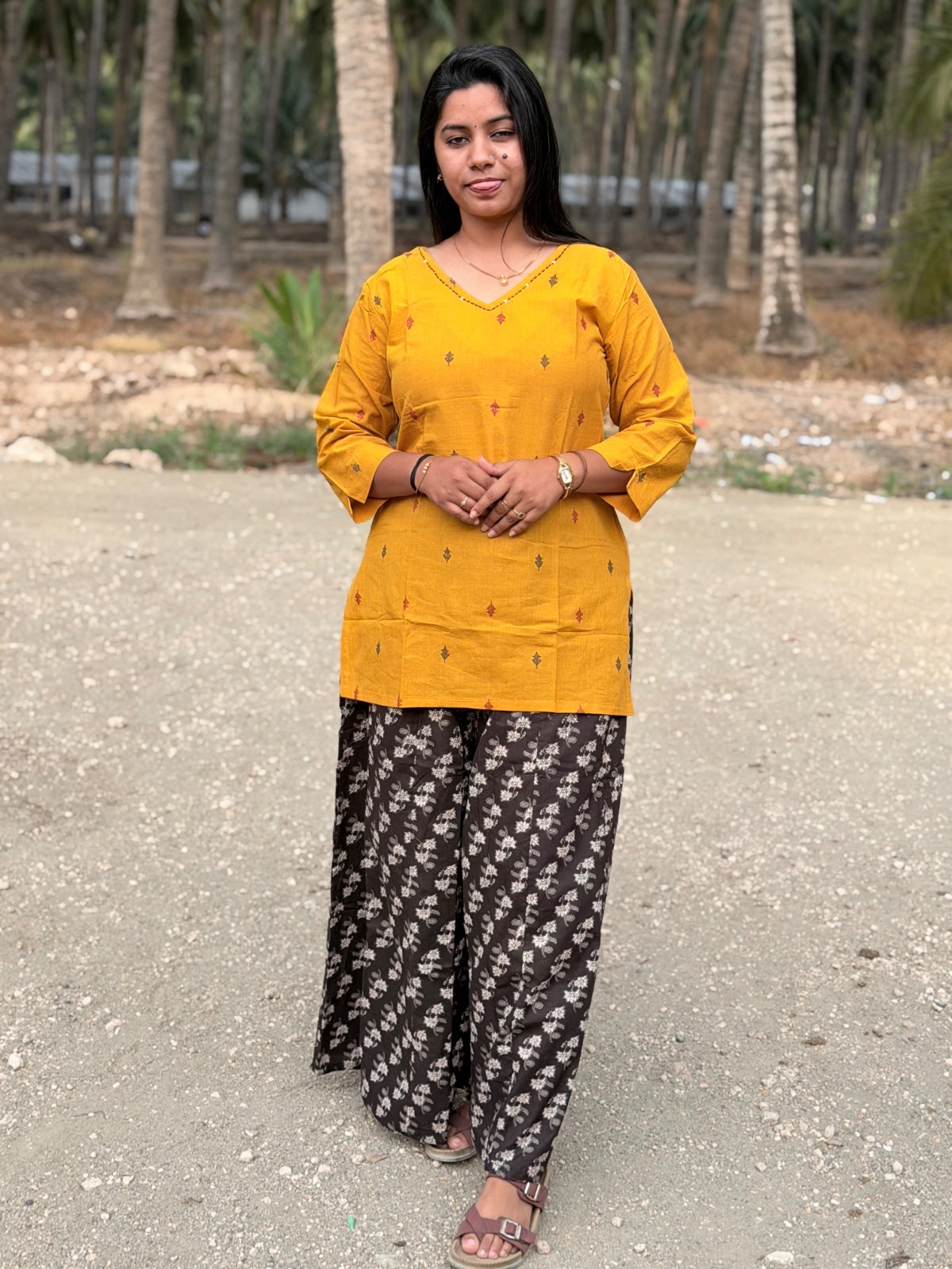 Short Kurthi With Cotton Pant  SKP25
