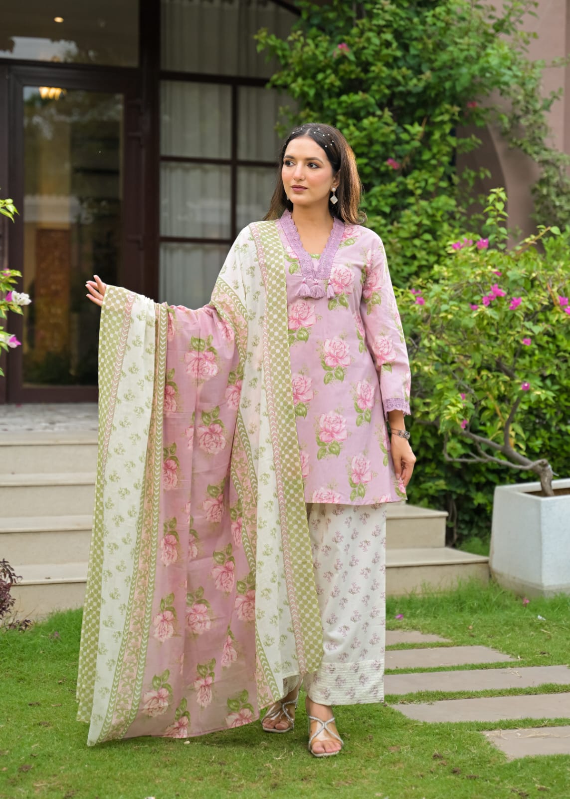 Classic Styles - DDS244